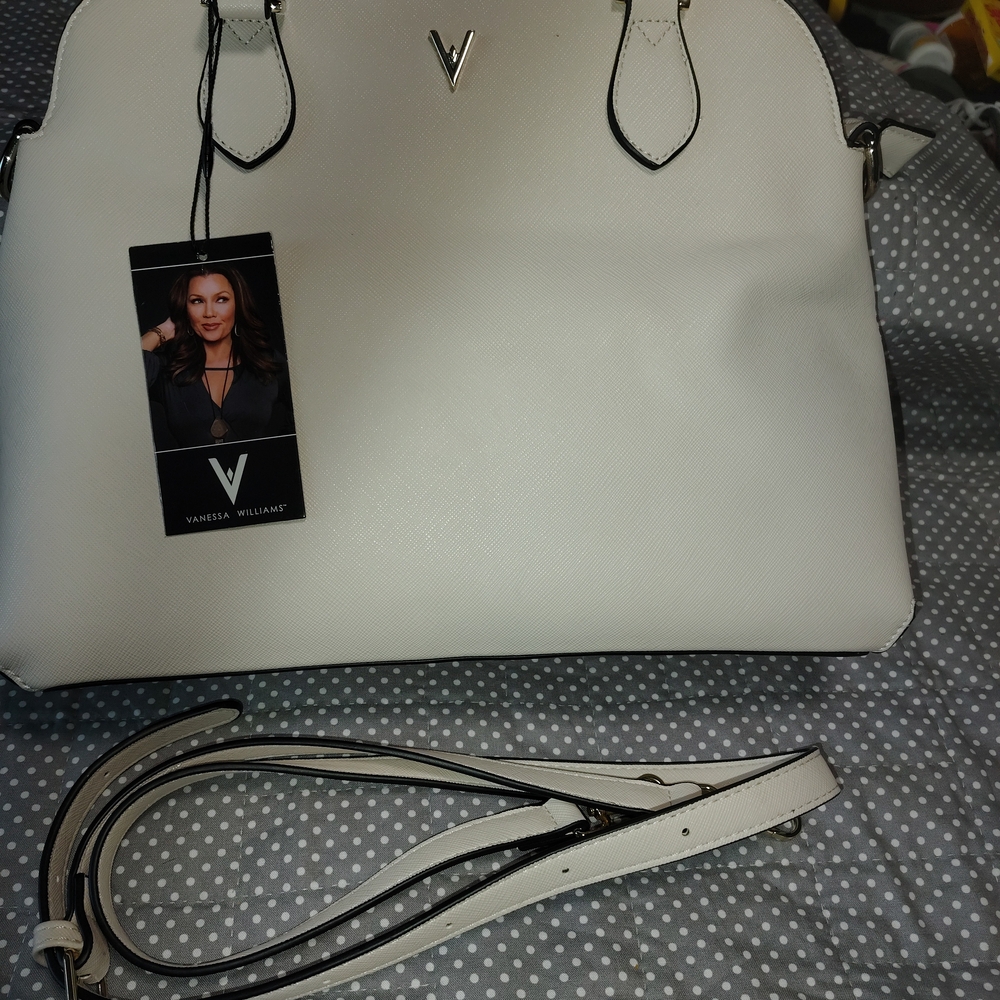 NWT  Vanessa Williams White Handbag